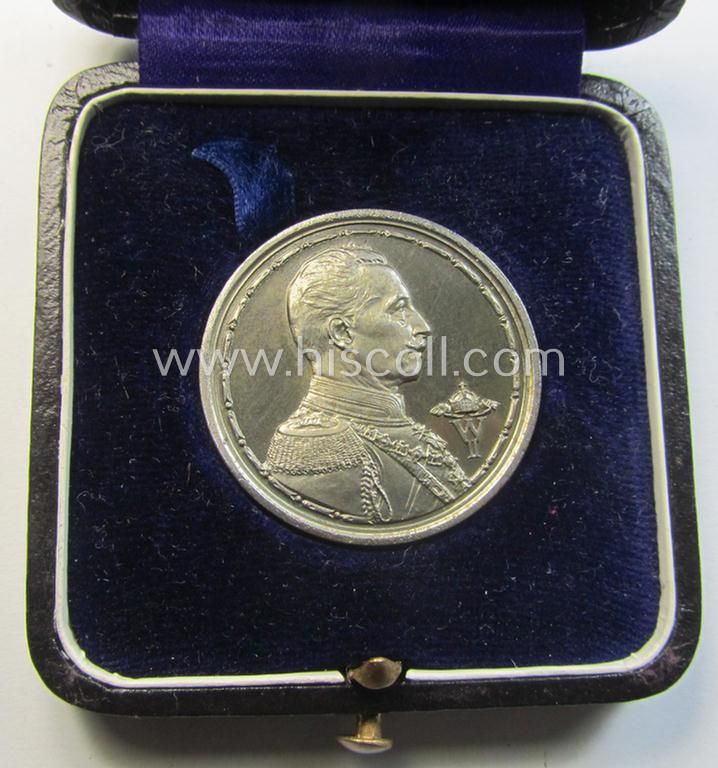 Attractive - and silver-based! - 'Preussen'-related commemorative-award-plaque (ie. 'Erinnerungs- o. nichttragbare Auszeichnungsplakette' or: 'Medaille für Verdienste um das Militär-Brieftaubenwesen 1918' and that came stored in its etui