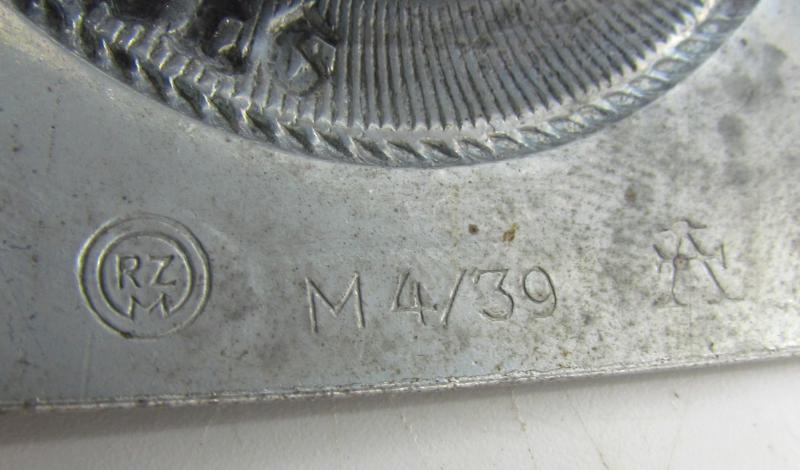Hitler Youth Belt Buckle RZM M4-39 ( “Crank Catch”)
