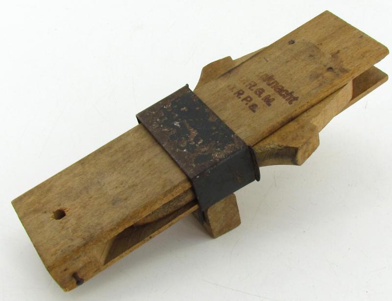 'Deutsche Wehrmacht' wooden- and metal-based (partly foldable) boot-removing device aka: 'Stiefelknecht'