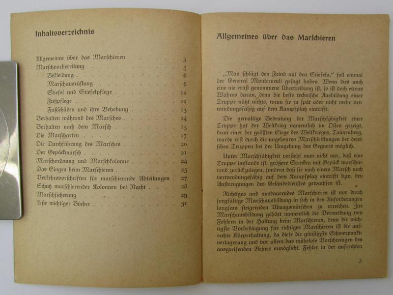 Neat - and scarcely encountered! - small-sized, WH-related instruction-booklet entitled: 'Richtig Marschieren und alles was dazu gehört'