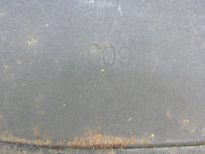 M40 ‘beaded’ Luftschutz steel helmet hkp64