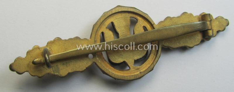 Tombak- (ie. 'Buntmetall'-) based- and/or (typical) non-maker-marked example of a WH (Luftwaffe) 'Frontflugspange für Kampfflieger in Gold' as presumably produced by the: 'C.E. Juncker'-company