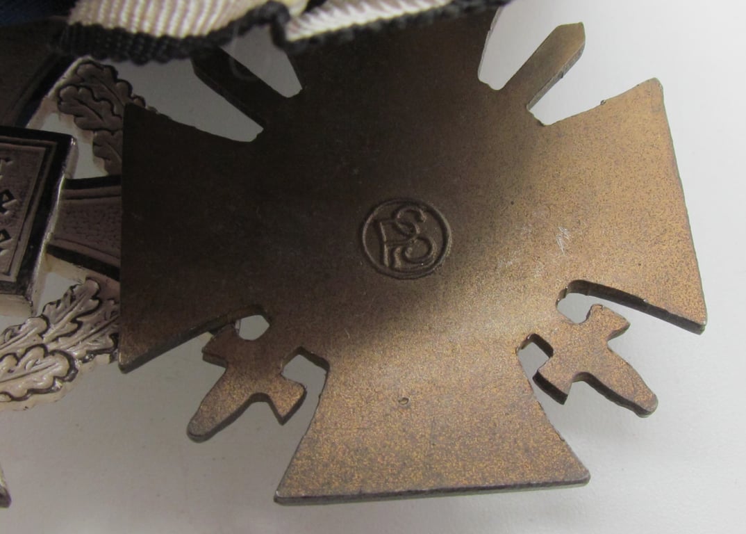 Two pieced Medal Bar