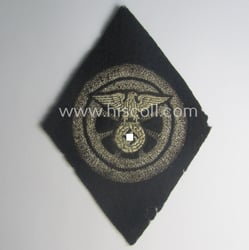 Unusual 'variant'-pattern, larger-sized sports'-shirt patch for officials serving...