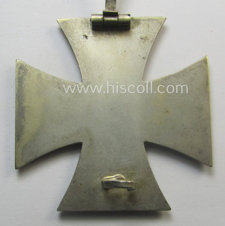 'Eisernes Kreuz 1. Klasse' (ie. Iron Cross 1st class) being a (typical) non-maker-marked example that was (I deem) produced by the desirable 'Hersteller' named: 'B.H. Mayer's Kunstprägeanstalt'