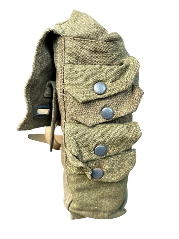 Late-war Pioneer Combat Assault Pouch Set