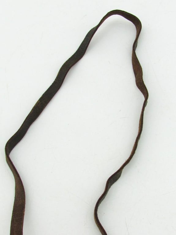 Wehrmacht binoculars Leather Straps & Anti-Movement Flap