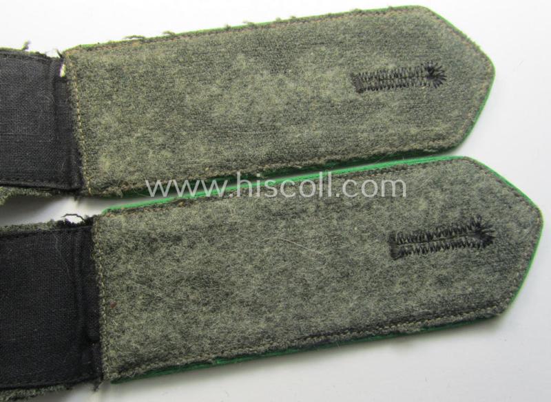 Pair of EM- (ie. NCO-) type 'Sicherheitsdienst'- (ie. 'SD'-) related shoulderstraps: 'Schützmannschaften' (ie. 'Schuma')