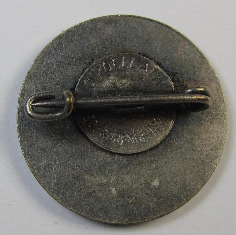 Attractive - and unusally seen! - multi-coloured enamelled, smaller-sized, so-called: 'Gauleistungsabzeichen in Silber 1940 des Standschützenverbandes Tirol-Vorarlberg'