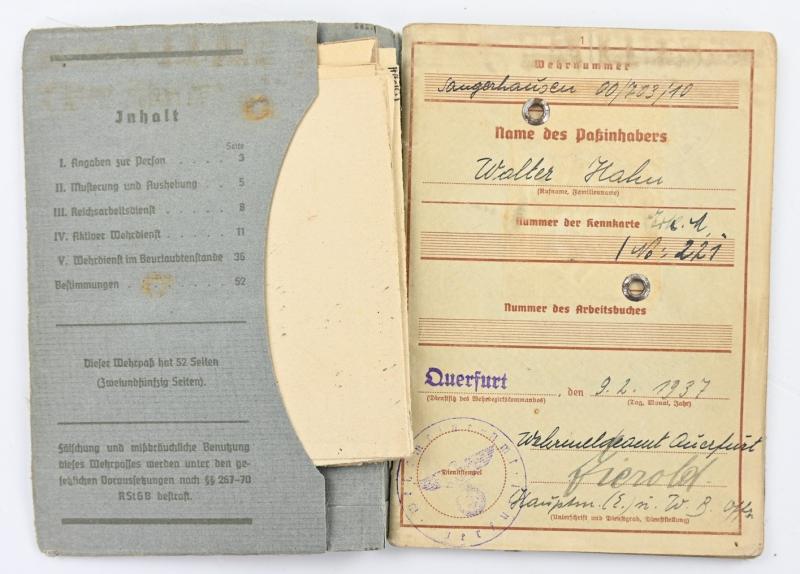 German Wehrpass 'Walter Hahn'