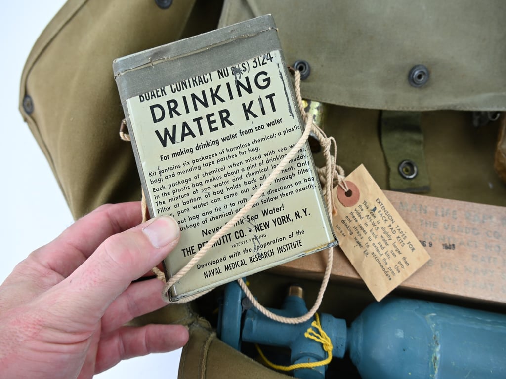 USAAF WW2 Pneumatic Life Raft Pack Type C2