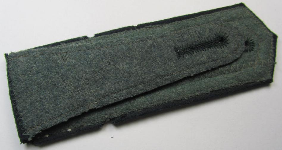 Single - and actually not that often seen! - WH (Heeres) NCO-type (ie. 'M36-/M40'-pattern- and 'pointed styled-') 'cyphered' shoulderstrap as was intended for usage by an: 'Uffz. des Infanterie-Regiments 82'