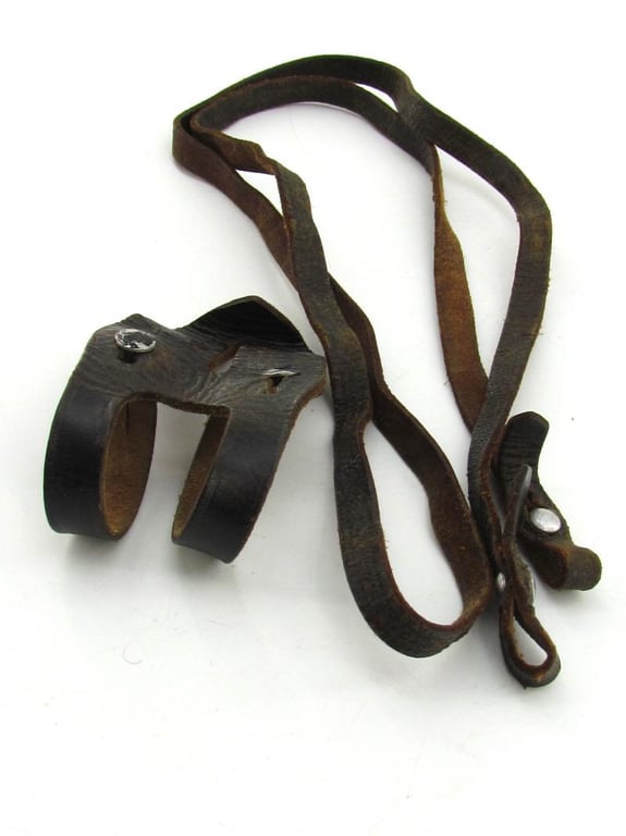 Wehrmacht binoculars Leather Straps & Anti-Movement Flap