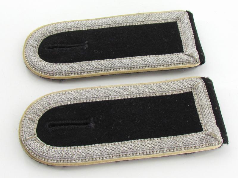 Luftwaffe Hermann-Göring Division Panzer Shoulder Boards...Rare