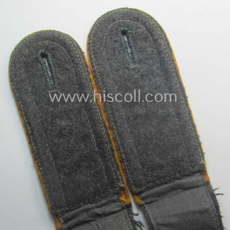 Attractive - and fully matching! - pair of mid- (ie. later-) war-period, WH (Luftwaffe) NCO-type shoulderstraps as was intended for usage by an: 'Unteroffizier der Flieger o. Fallschirm-Trpn.'