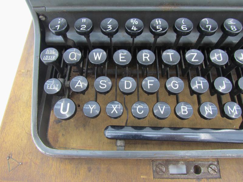 Wehrmacht / Waffen-SS typewriter by Olympia in Case