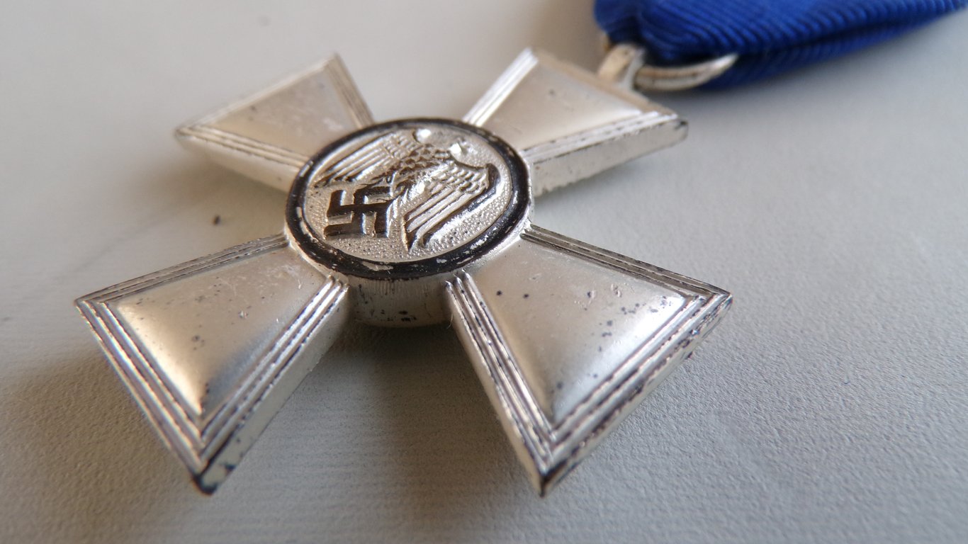 Long Service Award (Dienstauszeichnung)