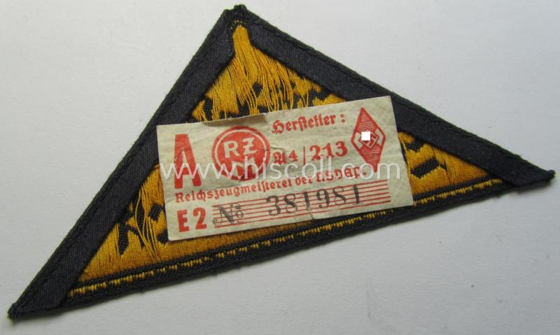 Superb, 'HJ' ('Hitlerjugend') district-triangle (ie. 'Gebietsdreieck') entitled: 'Südost Steiermark' (being a hardly used- nor worn example that still retains its period-attached 'RzM'-etiket)