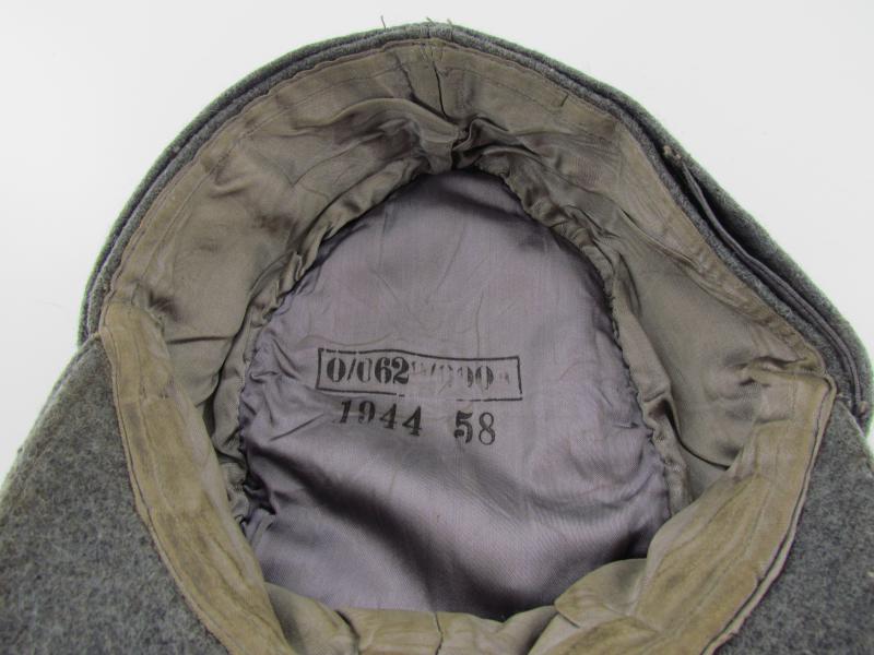 Luftwaffe M43 field cap ‘Einheitsfeldmütze’ with RBNr. 1944