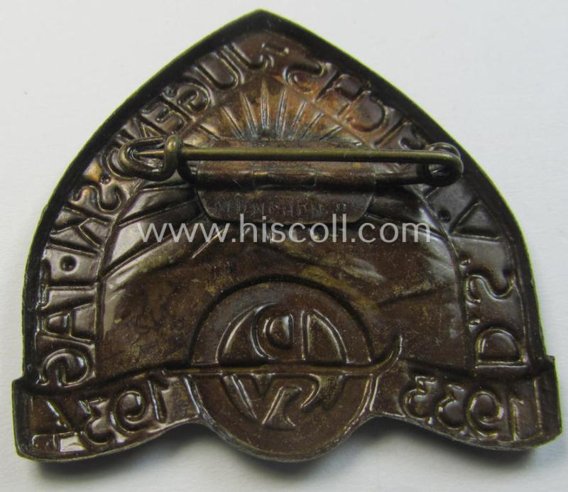 Attractive, bronze-toned- (and I deem 'Eisenblech'-based): 'Deutscher Ski Verband'- (ie. 'D.S.V.'-) related day-badge (ie. 'tinnie' or: 'Veranstaltungsabzeichen') as was issued to commemorate the: 'D.S.V. Reichsjugend-Ski-Tag 1933-1934'