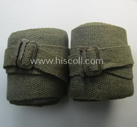 Attractive - and fully matching! - pair of...