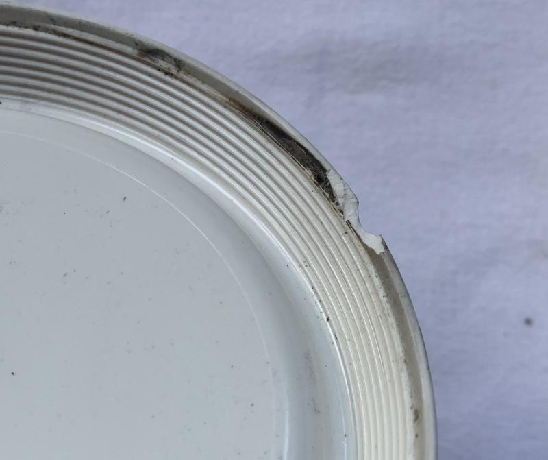 WH (Heer) White Bakelite Fat-Container