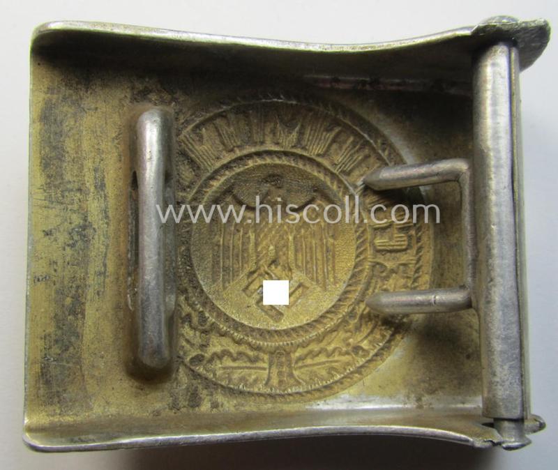 WH (Kriegsmarine) bright-golden-toned- and/or aluminium-based belt-buckle (being an unmarked example that comes in a moderately used condition)