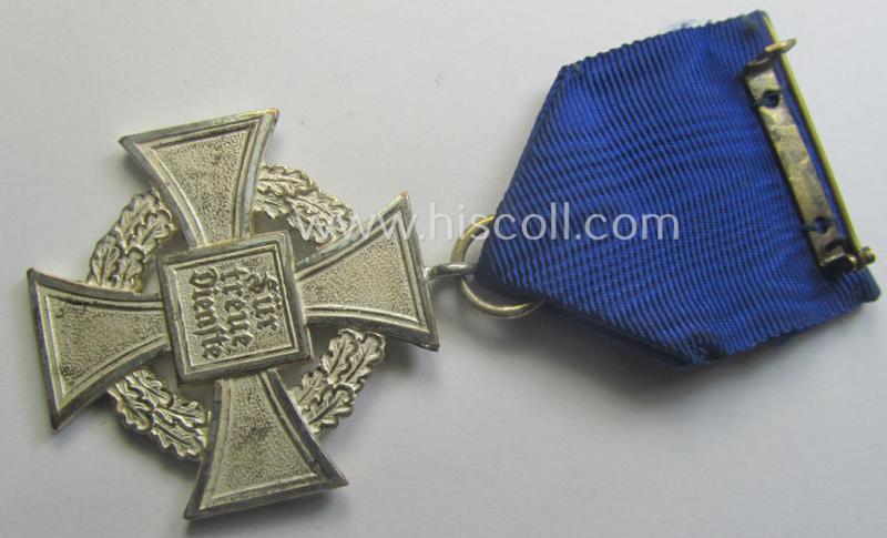 'Treuedienst Ehrenzeichen 2. Klasse' (or: silver-class, civil loyal-service-medal as was intended for 25 yrs. of loyal service) being a nicely preserved and/or non-marked specimen