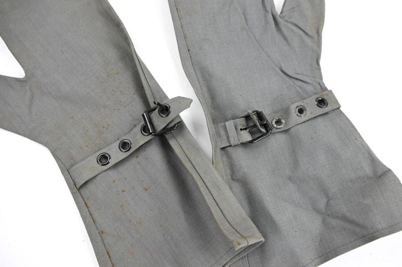 German KM Rubber Mittens 1941