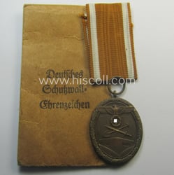 Medal-set: 'Deutsches Schutzwall Ehrenzeichen' (aka: 'Westwall'-medal) being a...