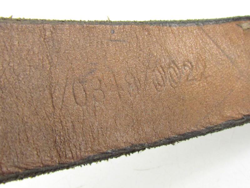 Lightweight ( Luftwaffe ) Y-straps RB Numbered