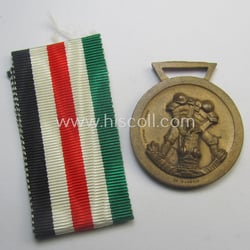Golden-bronze-coloured (and 'Buntmetall'-based!) example of a: 'Deutsch-Italienische Feldzugsmedaille'...