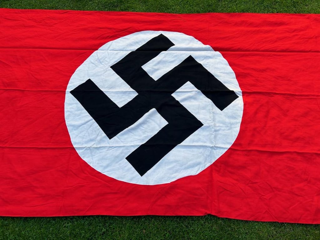 Very Large Third Reich Hausfahne (Banner) ....Mint
