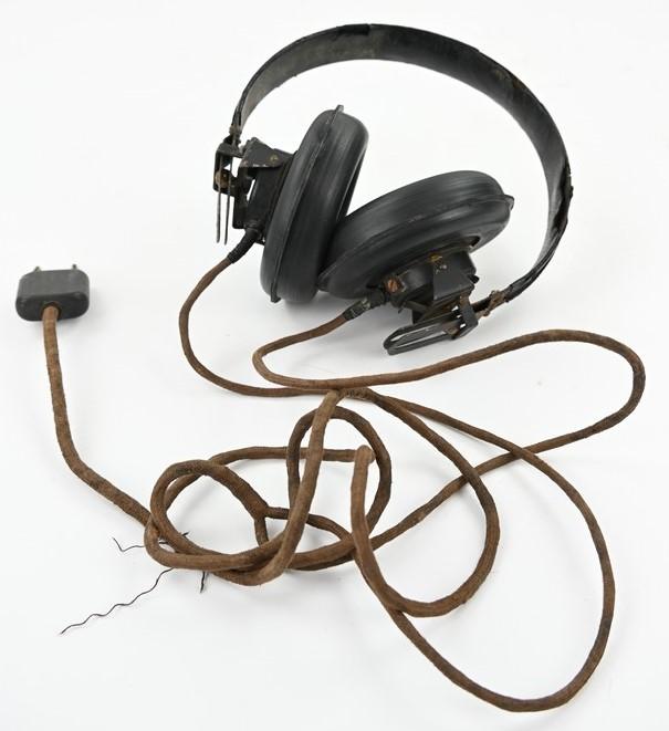 German WH Panzer Headphone 'Dfh.b'