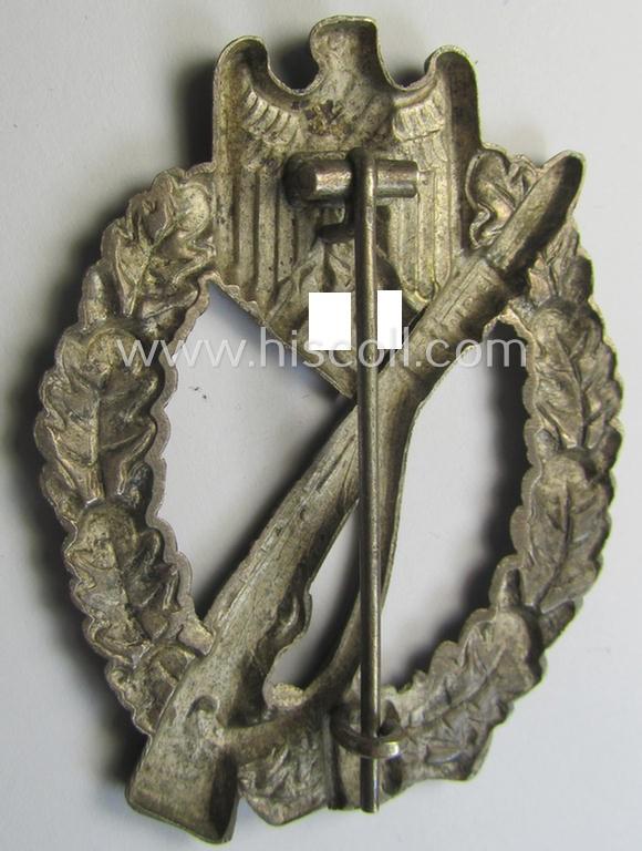 Hollow-back, 'Infanterie Sturmabzeichen in Silber' as was executed in 'Buntmetall' by: 'Schauerte & Höhfeld'