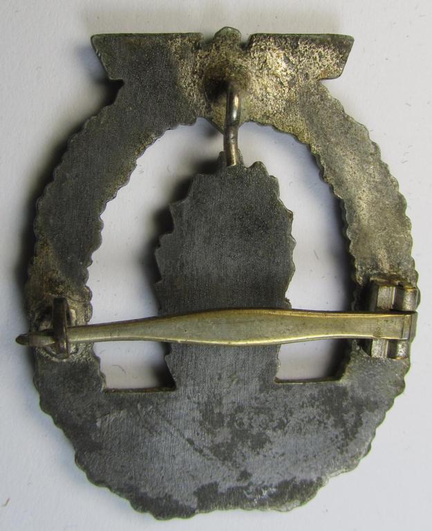 Attractive, WH (Kriegsmarine) 'Kriegsabzeichen für Minensuch-, U-Boot-Jagd und Sicherungs-Verbände' (being a detailed but non-marked example as produced by the 'Wilh. Deumer'-company) as was executed in multi-coloured 'Feinzink'