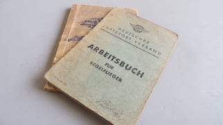 D.L.V Glider pilot's logsbook