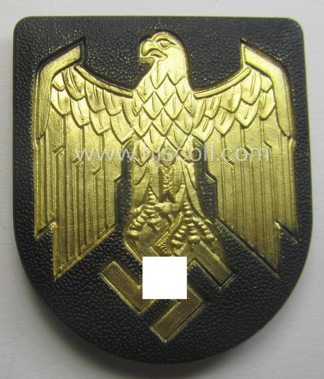'Virtually mint ie. unissued' pair of WH (Kriegsmarine) tropical- (ie. 'DAK'- or: 'Deutsches Afrikakorps'-) related- and/or aluminium-based, eagle-'pith-helmet'-shields comprising of two non-maker-marked examples