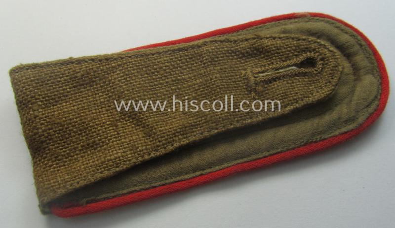 Single, WH (Luftwaffe) 'tropical-issued' NCO-type shoulderstrap (as was specifically intended for usage on the tropical-shirts ie. tunics) as was specifically intended for an: 'Uffz. der Flakartillerie-Trpn.'