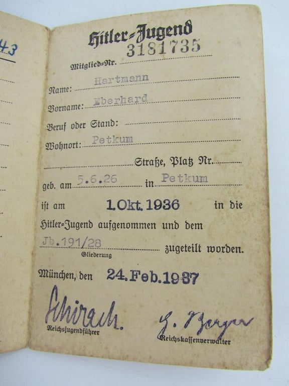 Hitler Jugend Paperwork Grouping With Member Pass