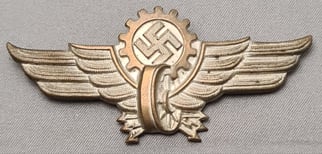 DAF Leaders cap badge for tramway and private...