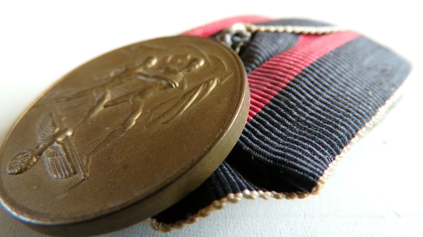 1. Oktober 1938 Comm. Medal Parade Mount