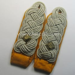Pair of WH (Luftwaffe) officers'-type shoulderboards as was...