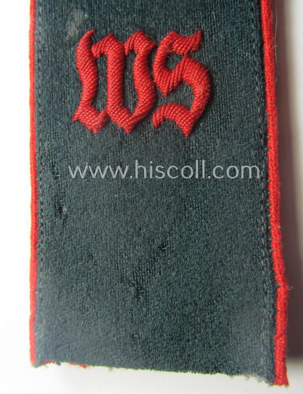 Single - but neverthless scarcely seen! - WH (Heeres) EM-type (ie. 'M36-/M40-pattern, rounded-style) 'cyphered' shoulderstrap as was specifically intended for usage by a: 'Soldat u. Mitglied einer (Artillerie) Waffenschule'