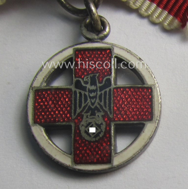 Neat - and just 17 mm. sized! - miniature lapel-pin (ie. 'Halbminiatur') depicting a: 'DRK-Ehrenzeichen des 3. Modell' (or: German Red Cross ie. 'Deutsches Rotes Kreuz' honorary-award of the third model)
