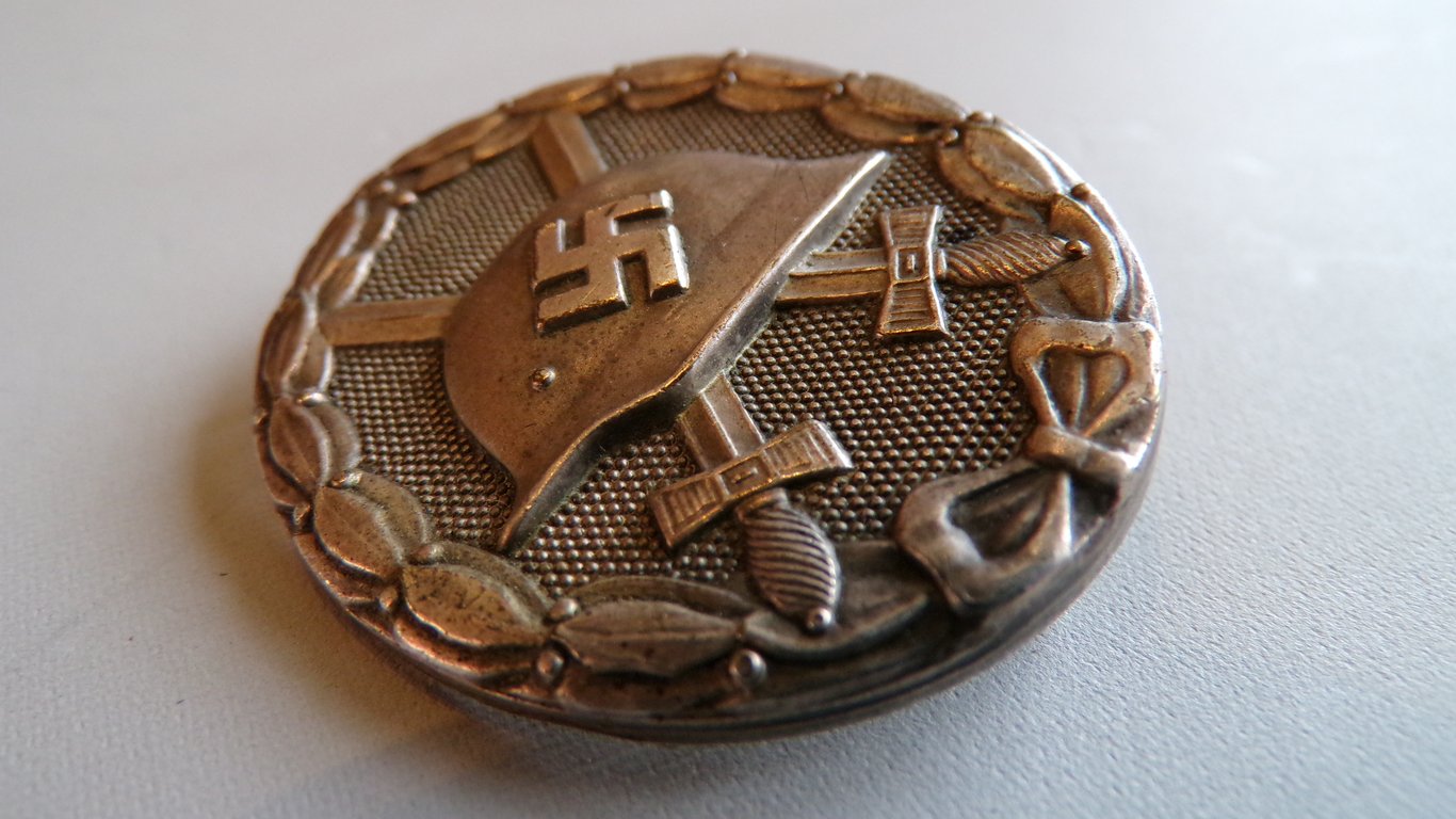 Verwundeten abzeichen (wound badge) Silver