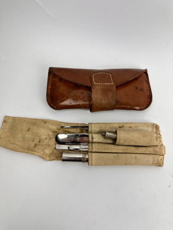 Wehrmacht 'Kleines Feldbesteck' in Pouch