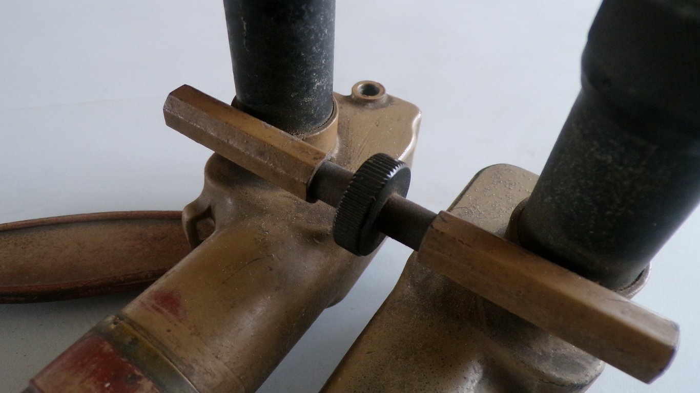 Heer Camouflaged 8x24 Handwinkelfernrohr