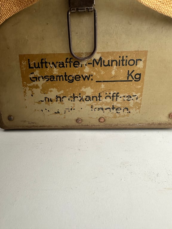 WW2 3,7 cm Flak Box 1945