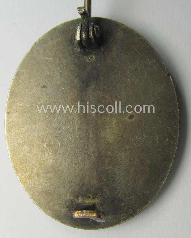 'Verwundeten-Abzeichen in Silber' (being a non-marked- and typical 'Buntmetall'-based example)